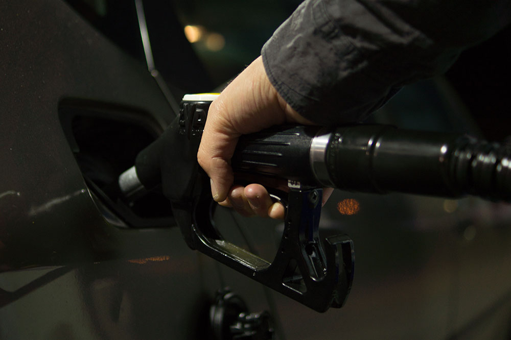 5 Tips for Saving Money at the Pump